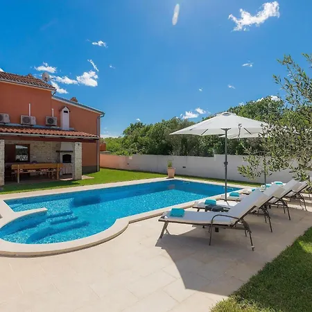 Prisedi Villa Rakalj