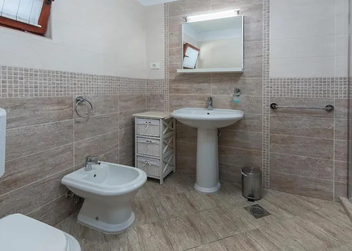 빌라 Prisedi Rakalj